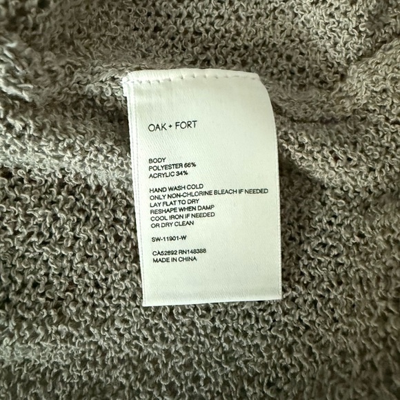 NWOT OAK + FORT Olive Green Crew Neck Sweater Soft Texture - Picture 9 of 11